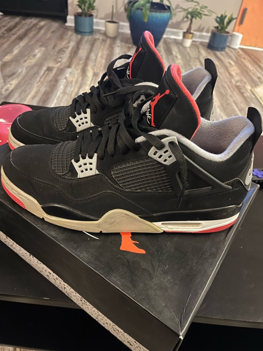 Jordan Black/Red/Gray Retro Sneakers - Picture 6 of 8
